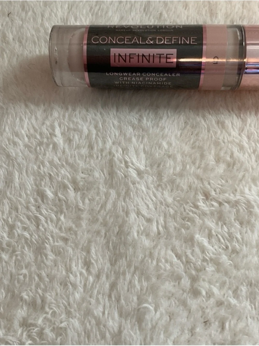 Makeup Revolution Infinite Longwear Concealer - Pink & Black Tube